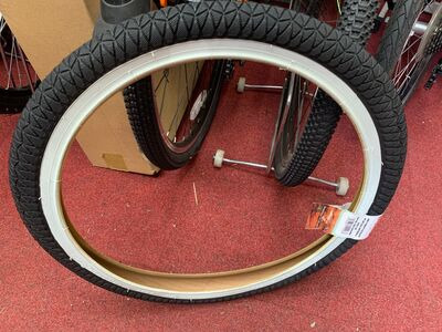 DURO 20X1.95 BMX FREESTYLE BLACK / WHITE WALL