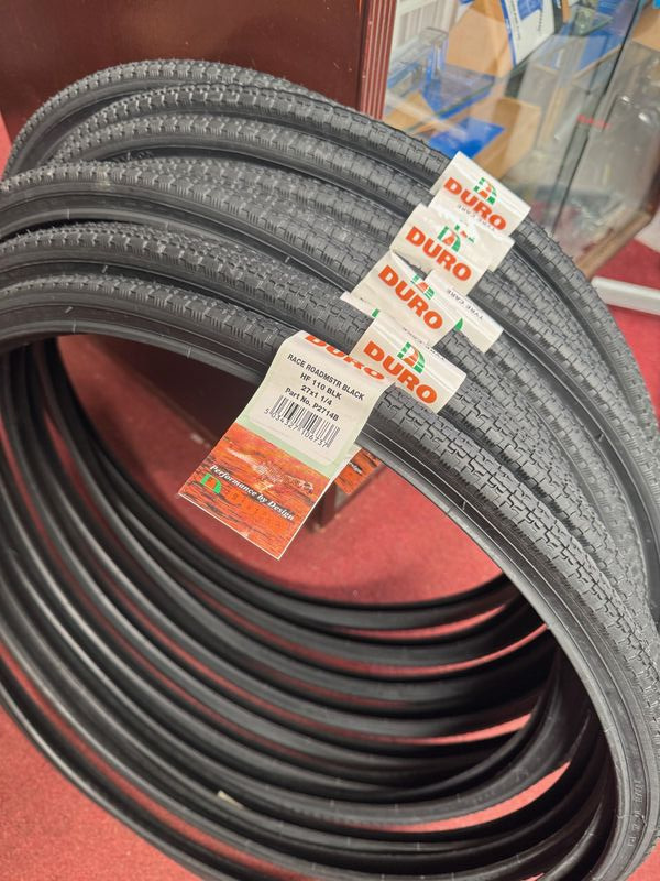 DURO 27 x 1 1/4 Race Roadmaster black tyre (32-630) click to zoom image