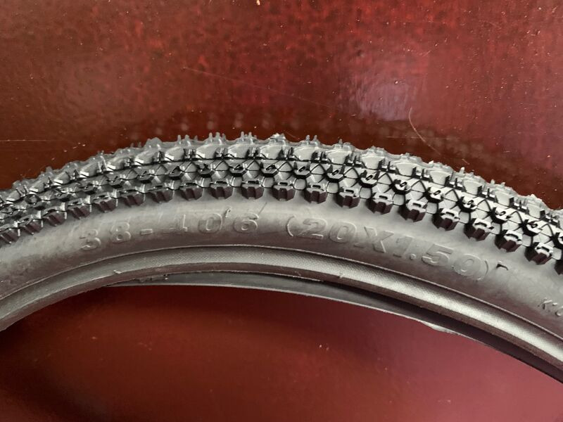 FROG BIKES 20" Knobbly Offroad Tyre & Inner Tube 20" x 1.5" - 52 to 55 - K1047 click to zoom image