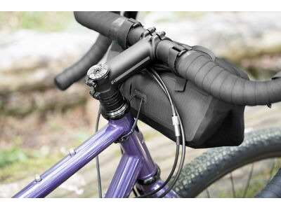 MADISON Roam Waterproof 3L Handlebar Bag click to zoom image