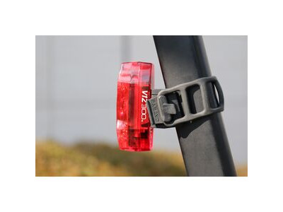 CATEYE Viz 300 Rear Bike Light USB-C click to zoom image